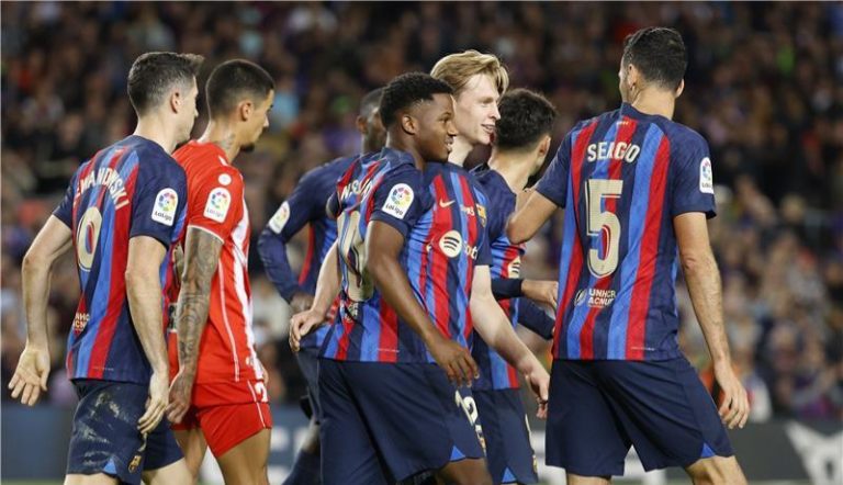 ليفاندوفسكي يقود التشكيل المتوقع لبرشلونة أمام إسبانيول