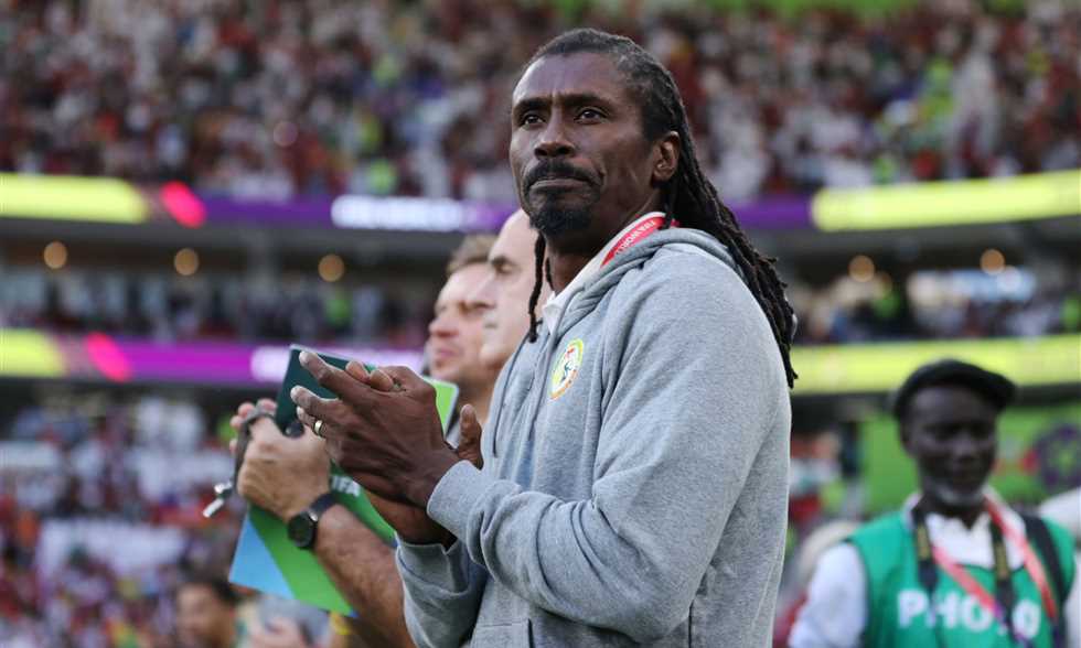 مدرب السينغال مهدد بالغياب عن مواجهة إنجلترا في ثمن نهائي كأس العالم