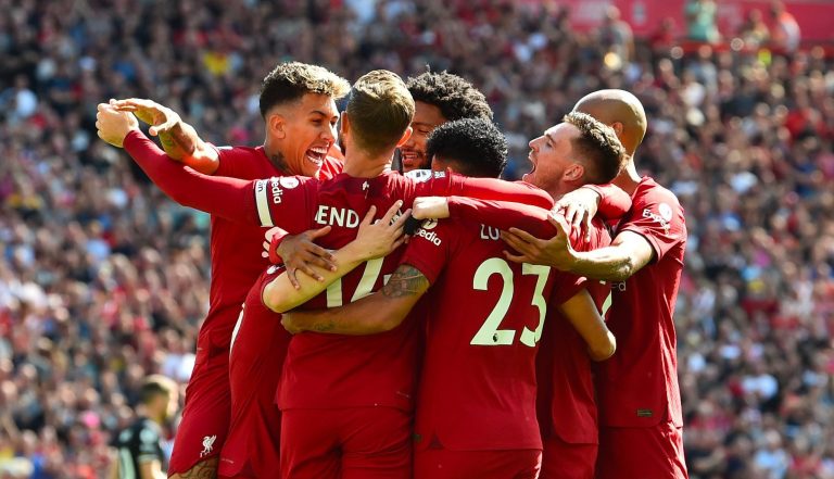 نجم ليفربول يتعرض لإصابة في الركبة نجم ليفربول يتعرض لإصابة في الركبة