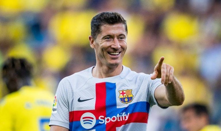 ليفاندوفسكي يكشف عن قدوته في كرة القدم