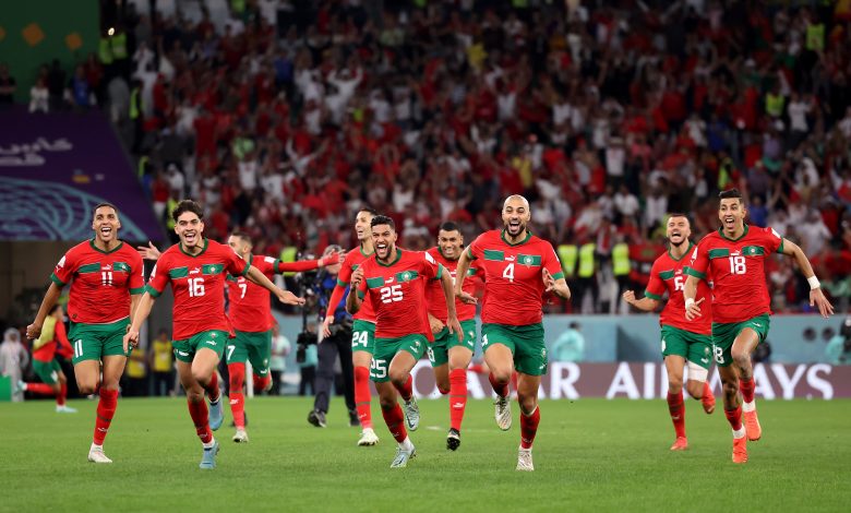 مجلة فرنسية تضع 3 لاعبين مغاربة في التشكيلة المثالية لثمن نهائي كأس العالم