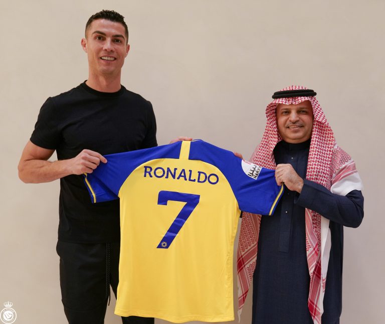 رسميا.. النصر السعودي يعلن تعاقده مع كريستيانو رونالدو