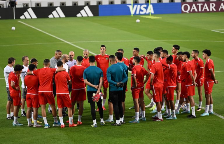 المنتخب الوطني يخوض اول حصة تدريبية استعدادا لمواجهة اسبانيا في ثمن نهائي كأس العالم