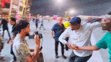 بالفيديو : ايتو يضرب مصور جزائري استفزه