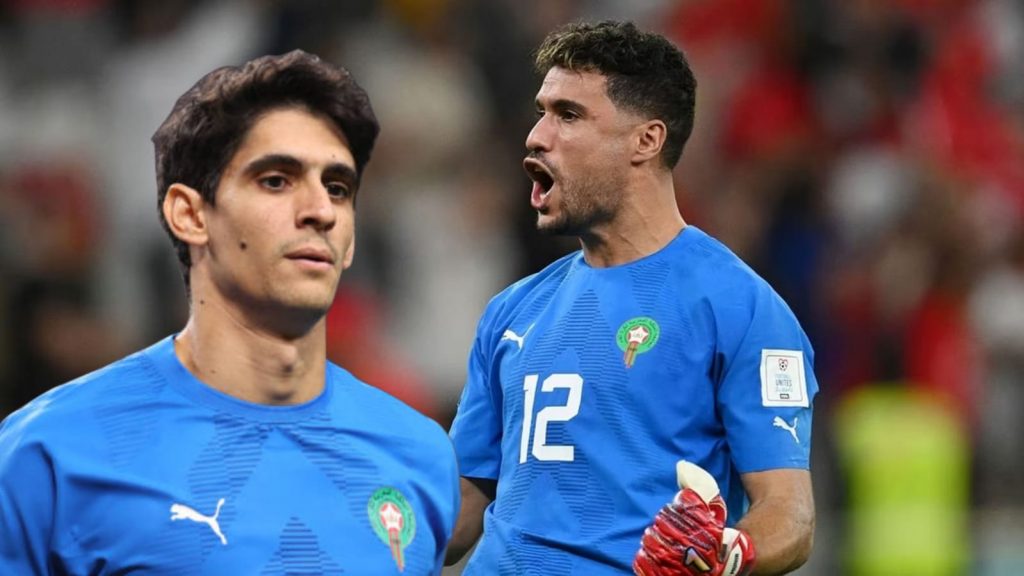 المحمدي يشيد بزميله بونو.. ويؤكد :"إنه يستحق جائزة أفضل حارس في المونديال"