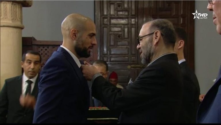 أمرابط عن لقائه مع الملك : "لي شرف كبير أنني التقيتك وكنبغيك بزاف والله يحفظك لينا"