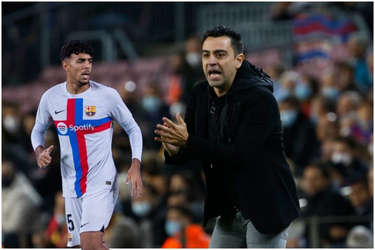 تشافي يعول على المدافع المغربي شادي رياض لتعويض بيكيه في دفاع برشلونة