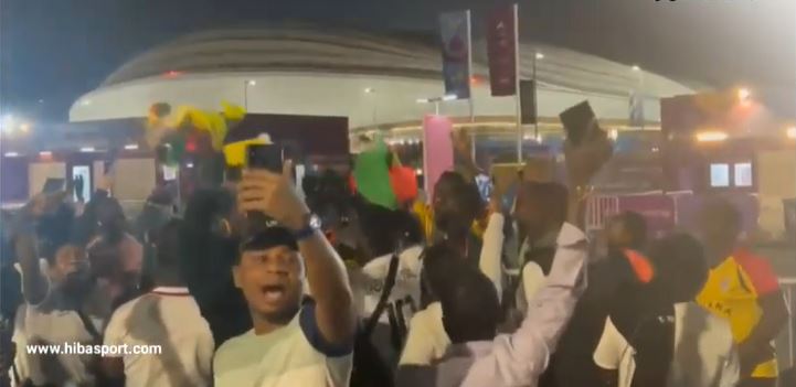 بالفيديو : الجمهور الغاني يخلق الحدث بإحتفالاته رغم الاقصاء من كأس العالم