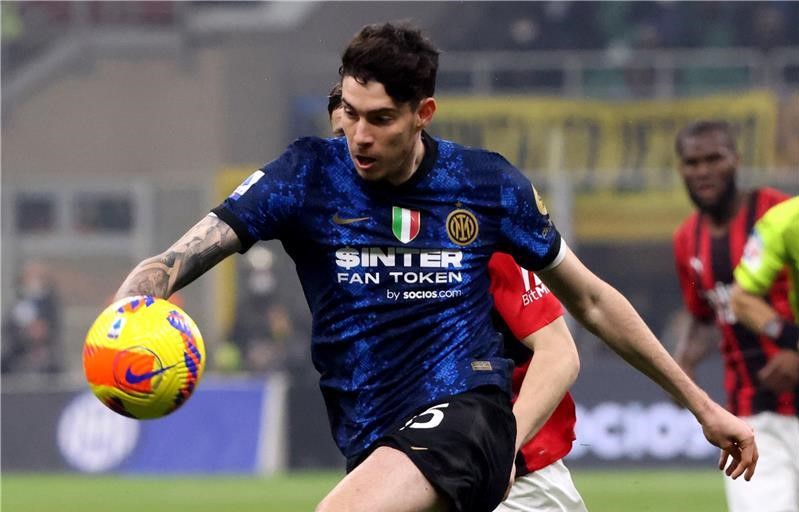 باستوني يعترف بمفاوضاته لتوتنهام