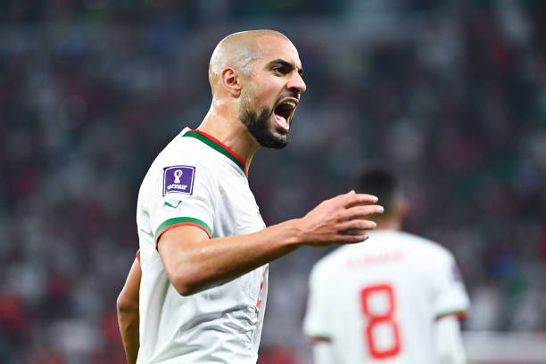 سفيان أمرابط "كلادياتور وسط الميدان" ينال إعجاب المغاربة ويخطف الأضواء في كأس العالم