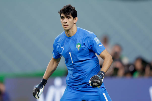 ياسين بونو مطلوب في مانشستر يونايتد