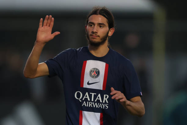 للمباراة الثانية تواليا.. استدعاء الموهبة المغربية إلياس حسني لمباراة باريس ضد لانس في الدوري الفرنسي