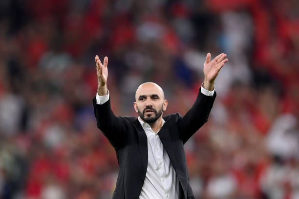 الركراكي : لقد كانت مباراة معقدة أمام البرتغال.. عانينا كثيرا لكننا نجحنا في كتابة التاريخ