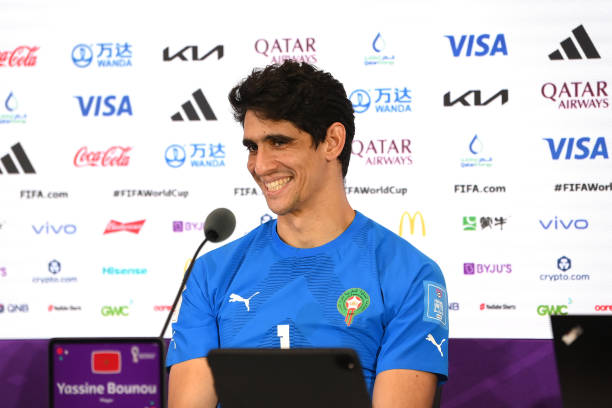 بونو ضاحكا :"كنا غا مقصرين حتى لقينا راسنا في نصف نهائي المونديال"