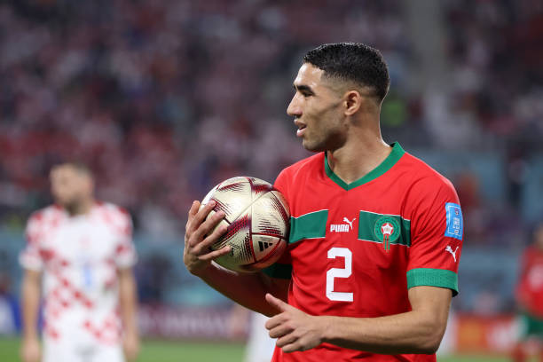 حكيمي يثور في وجه رئيس "فيفا" بعد نهاية مباراة المغرب ضد كرواتيا