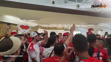 احتفالات المشجعين المغاربة من داخل ميترو الدوحة