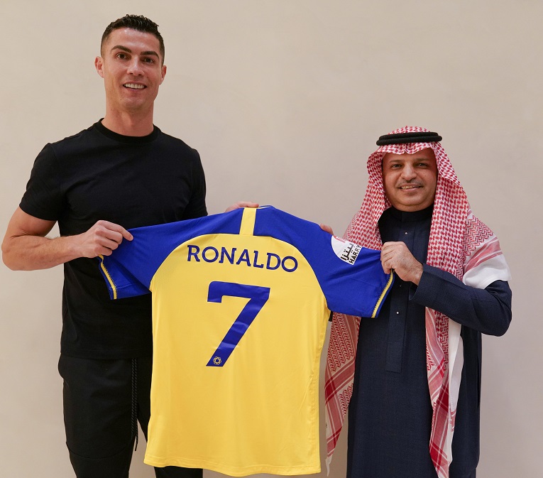 النصر يسعى وراء مهاجم سان جيرمان!