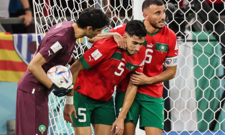 نايف اكرد مهدد بالغياب عن مواجهة فرنسا