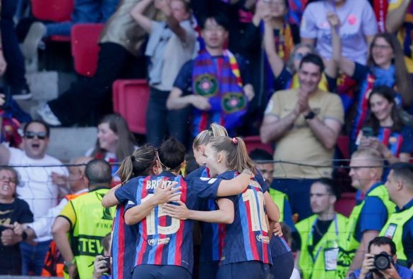 تتويج سيدات برشلونة بلقب دوري أبطال أوروبا