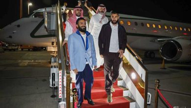 بنزيما يصل إلى السعودية لإتمام إجراءات انتقاله لإتحاد جدة