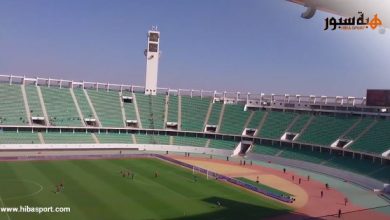 (فيديو) مدرجات شبه فارغة بملعب أدرار في مباراة الحسنية ضد المغرب التطواني