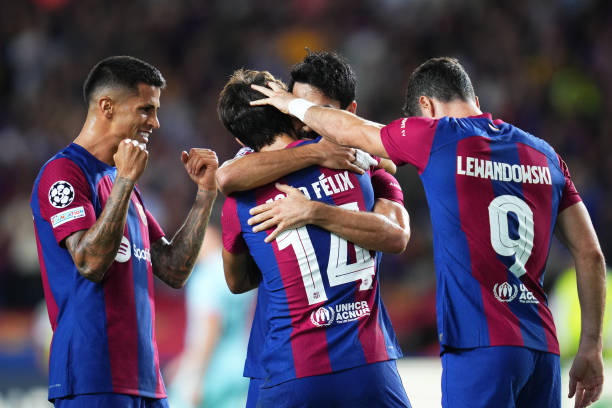 برشلونة يستهل مشواره في دوري الأبطال بفوز كبير أمام أنتويرب