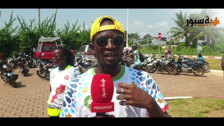 (فيديو) الجمهور الإيفواري فرح بإرتداء قميص المغرب ويؤكد تشجيعه للأسود