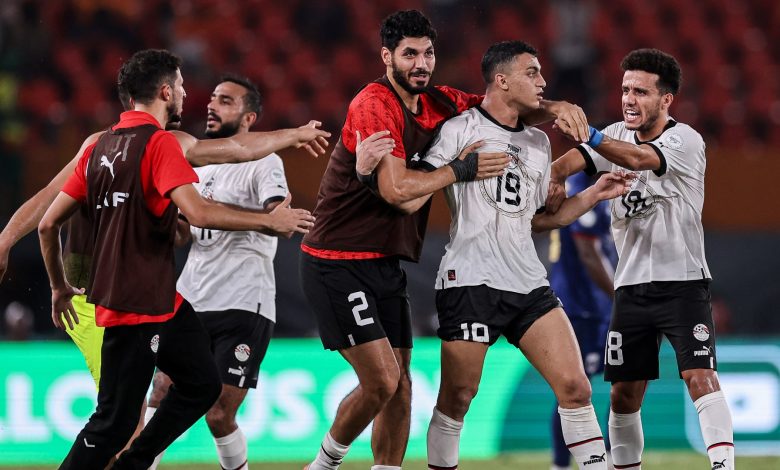 الإتحاد المصري يلجأ لذبح عجل لطرد نحس الإصابات في كأس أمم أفريقيا