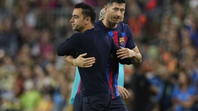ليفاندوفسكي يتهم لاعبي برشلونة أمام تشافي