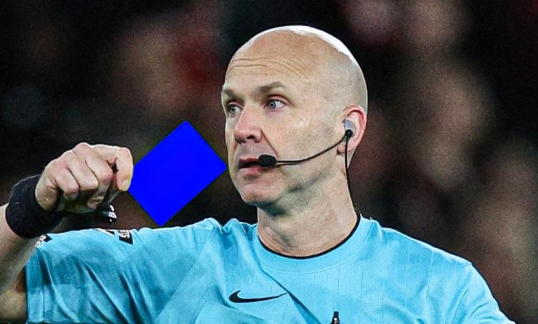 “فيفا” يتجه لإعتماد “البطاقة الزرقاء” في ملاعب كرة القدم