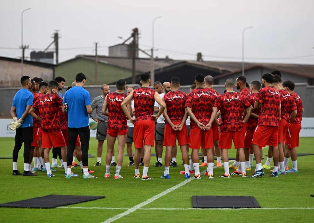 رسميا.. الركراكي يعلن عن قائمة المنتخب الوطني المستدعاة لمواجهتي انغولا وموريتانيا