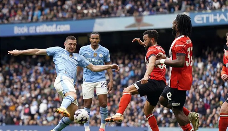 مانشستر سيتي يدك شباك لوتون بخماسية