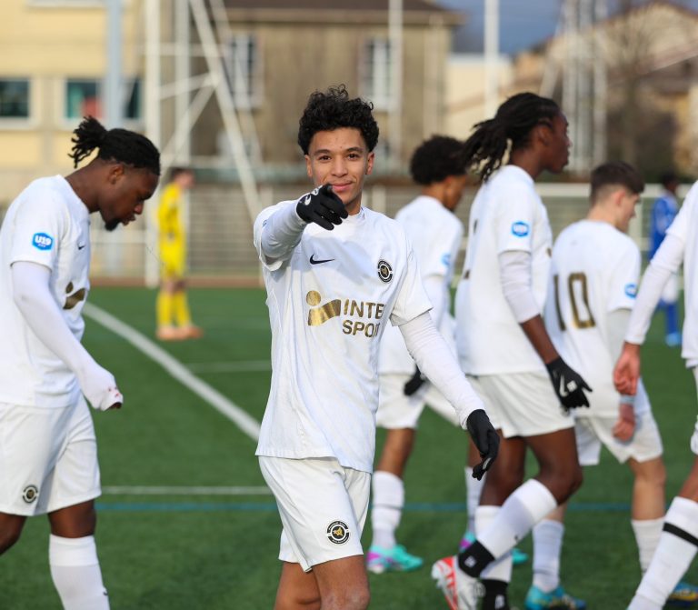 باريس سان جيرمان يتخلى عن التعاقد مع لامين يامال ويخطط لخطف موهبة مغربية جديدة