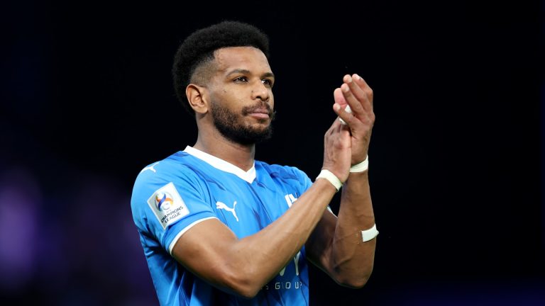 جماهير الهلال السعودي تنقلب على البليهي