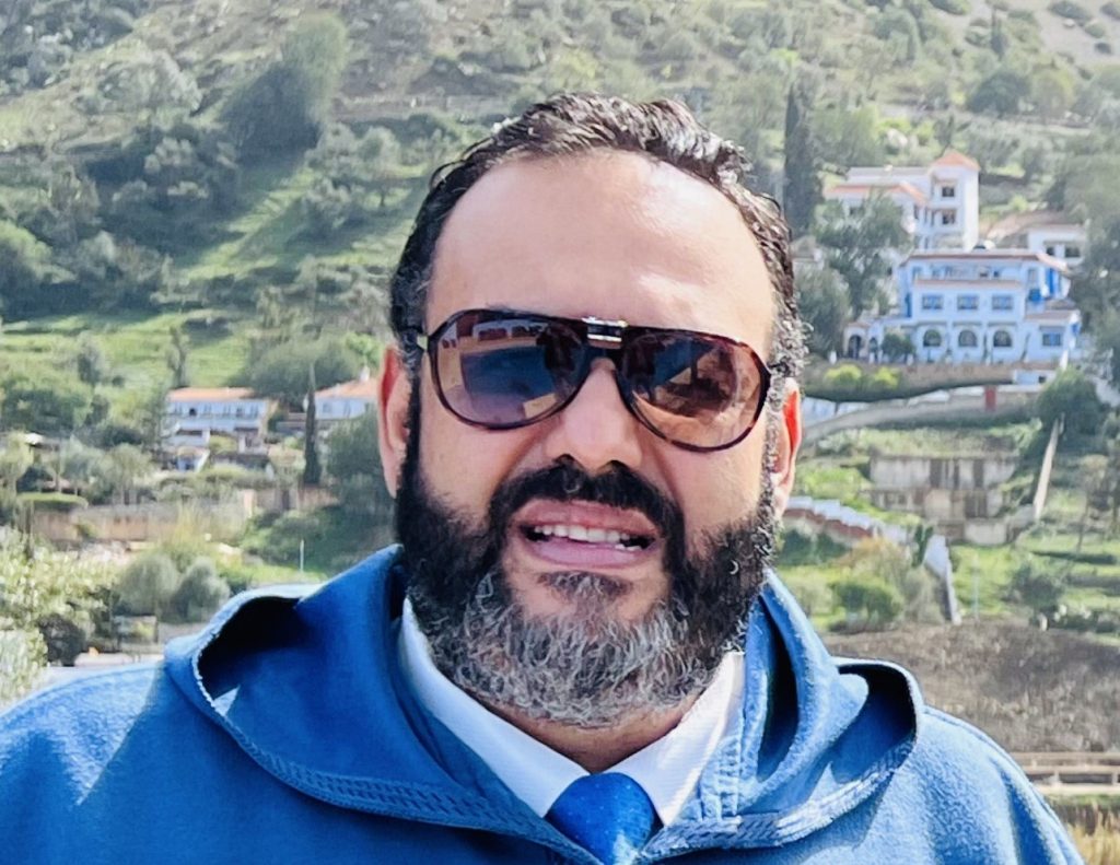 الاعلامي الجزائري وليد كبير يفضح ألاعبي "نظام الكابرانات" ويهاجم أعداء الوحدة الترابية