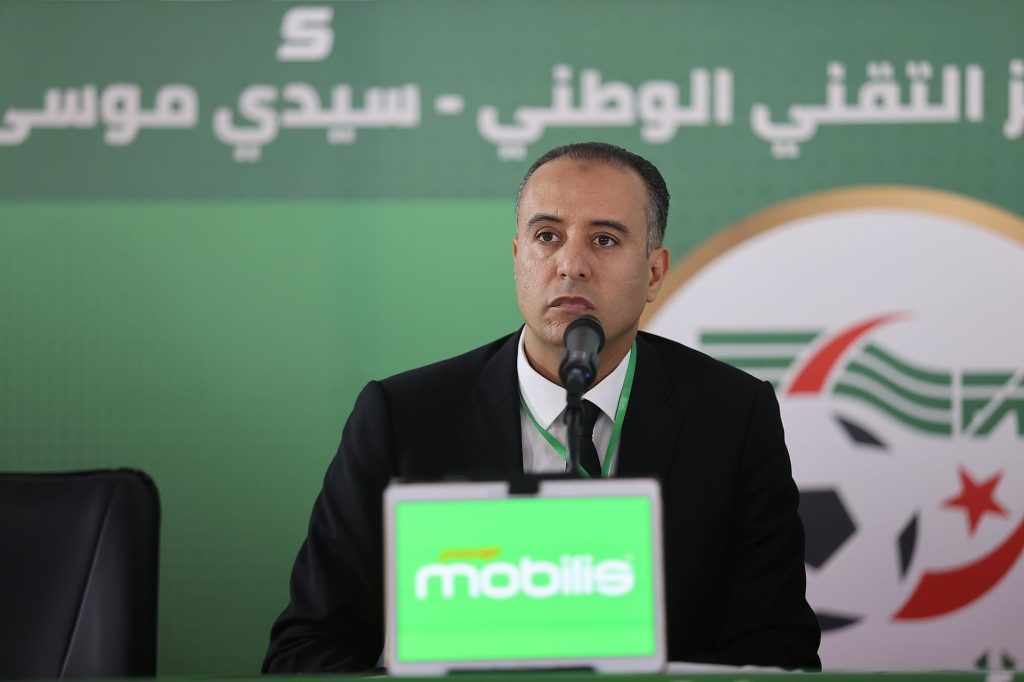 في خطوة غريبة.. الاتحاد الجزائري يقتني أقمصة جديدة لنهضة بركان!
