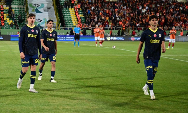 فنربخشة ينسحب من نهائي كأس السوبر التركي بعد 3 دقائق على بداية المباراة