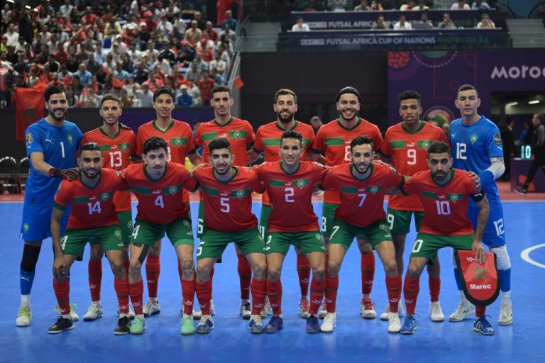 الجامعة تقيم حفلا على شرف المنتخب الوطني لكرة القدم داخل القاعة