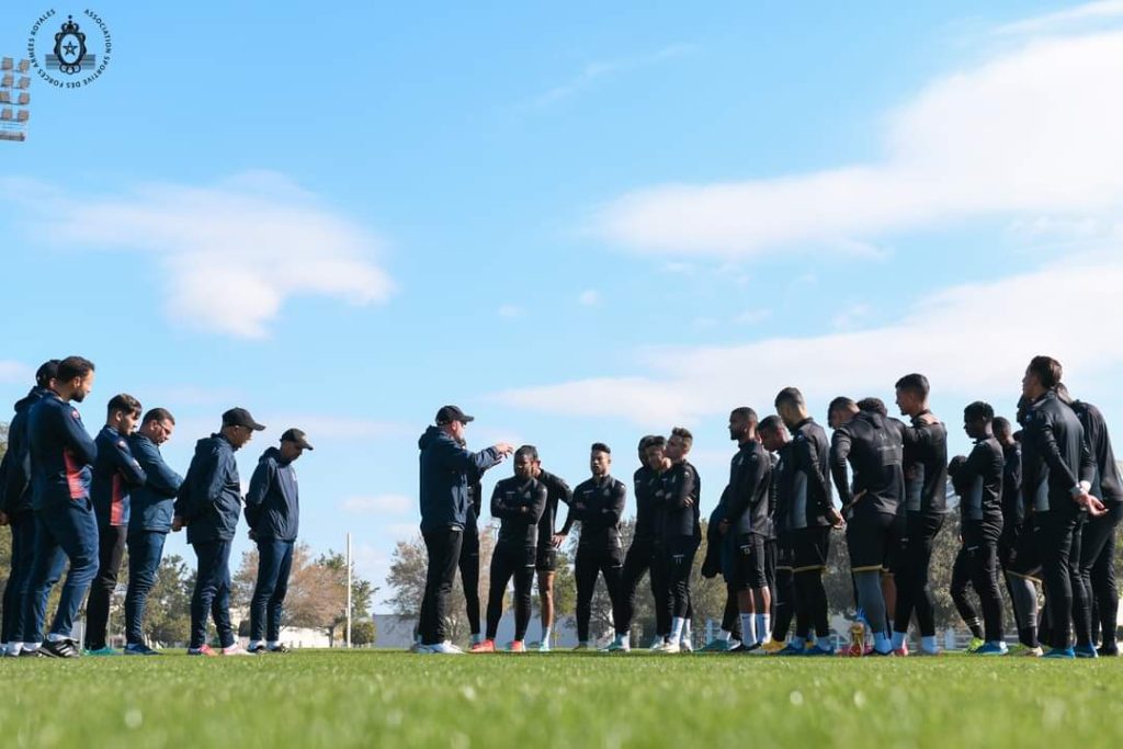 خاص.. الإصابة تغيب حمودان عن مباريات الجيش الملكي