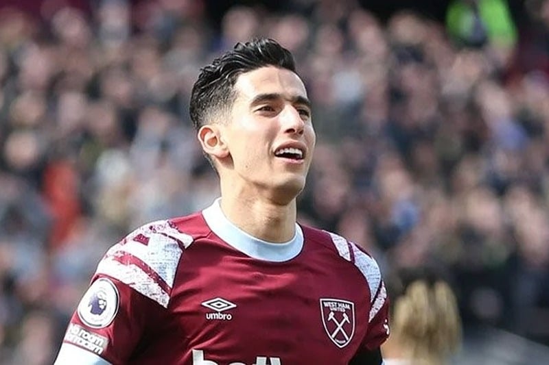 نايف أكرد يواصل غيابه عن مباريات وست هام