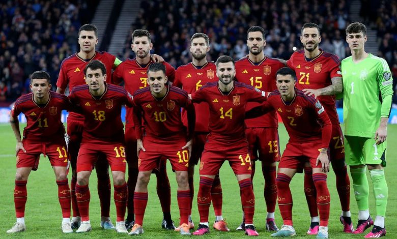 "فيفا" يهدد بتجميد المنتخبات والأندية الإسبانية بسبب التدخل السياسي