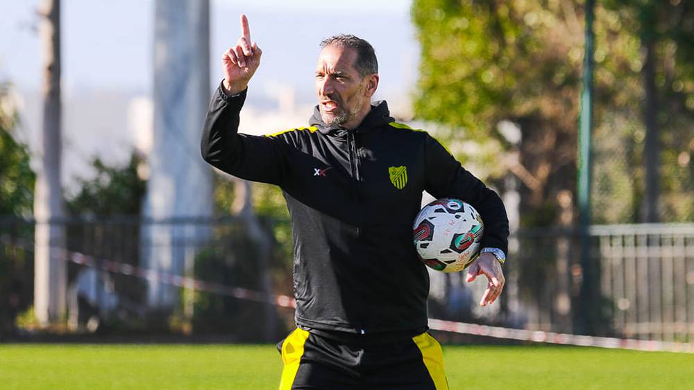 رسميا.. الوداد الرياضي يعلن تعاقده مع المدرب عزيز بنعسكر