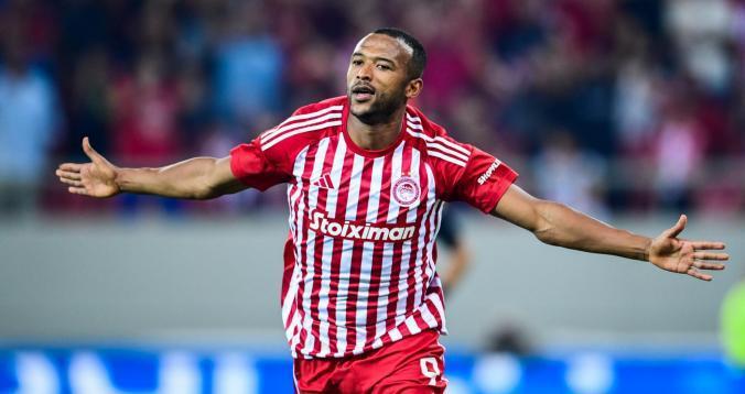 أيوب الكعبي مطلوب في الدوري الإنجليزي