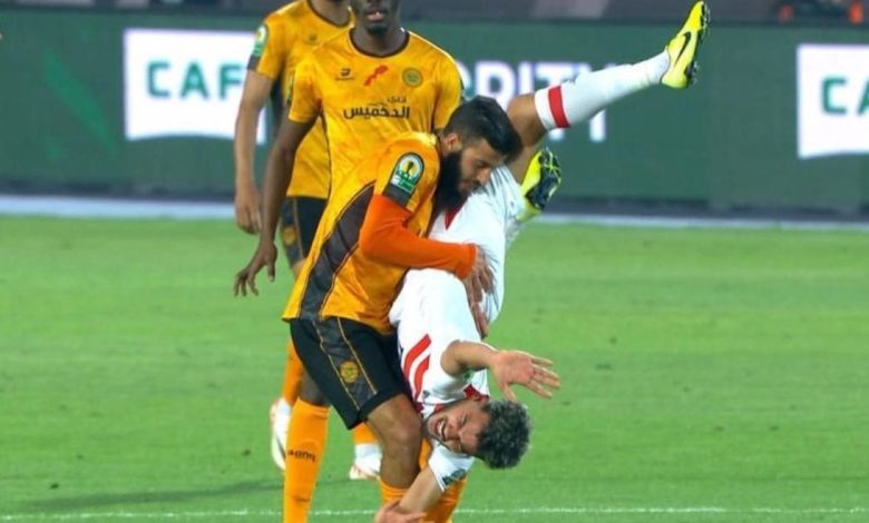 (فيديو) تصرف رائع من لاعب نهضة بركان ياسين البحيري مع لاعب الزمالك دونغا (فيديو) تصرف رائع من لاعب نهضة بركان ياسين البحيري مع لاعب الزمالك دونغا