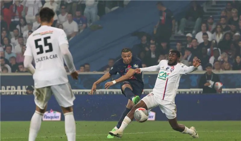 باريس سانجرمان يحرز كأس فرنسا في ليلة توديع مبابي