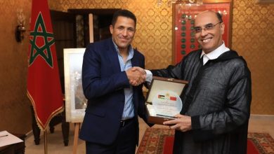 سفارة المغرب بالأردن تحتفي بعموتة وطاقمه المساعد