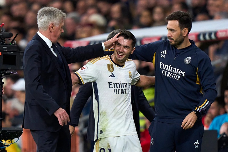 أنشيلوتي: إبراهيم دياز فاجأني