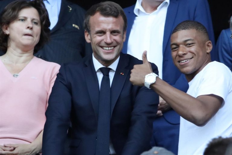 (فيديو) رئيس فرنسا يتدخل من جديد في مستقبل كيليان مبابي ويتحدث مع والده قبل نهاية الموسم.. وتفاصيل مثيرة تُكشف مجددا