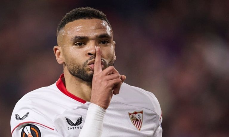 النصيري يتلقى عروضا من إنجلترا والسعودية