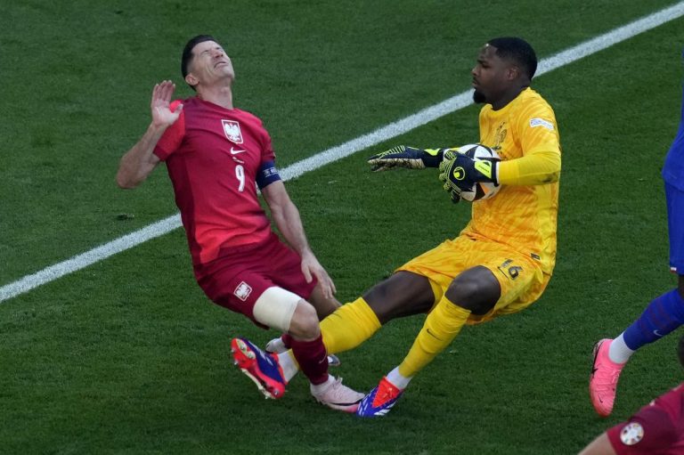 يورو 2024.. بولندا تفرض التعادل على فرنسا وتحرمها من صدارة المجموعة